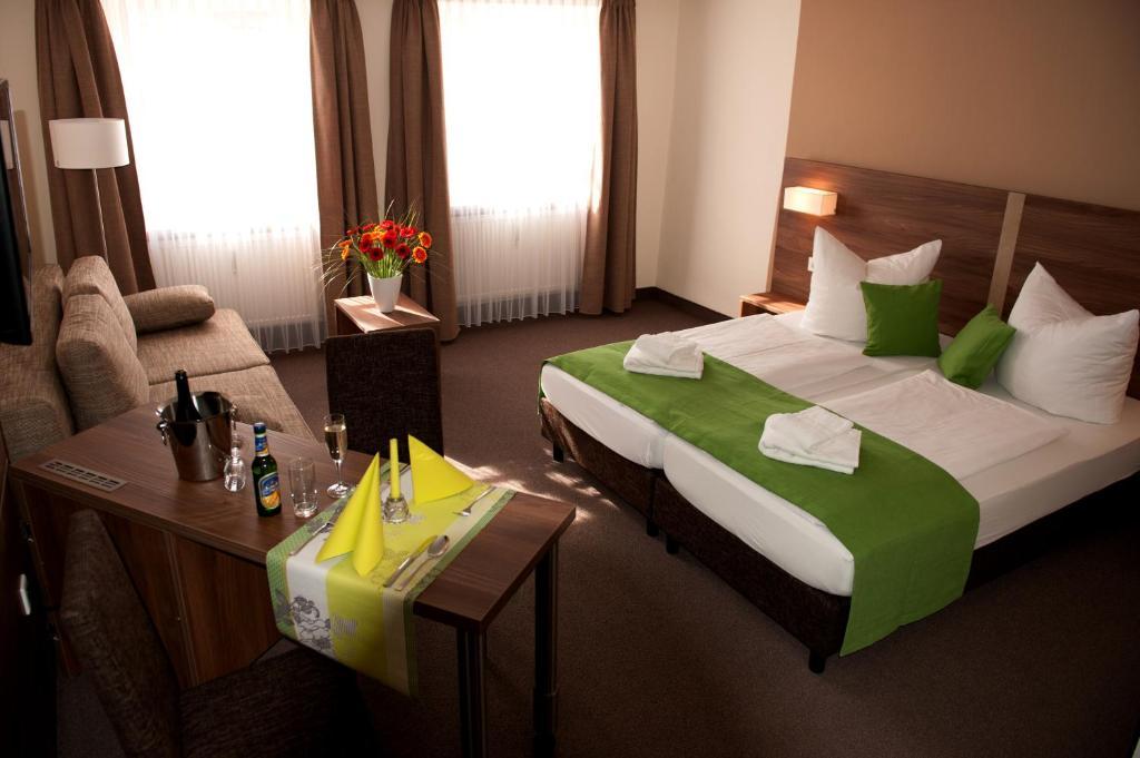 Hotel Adler Eichstätt الغرفة الصورة
