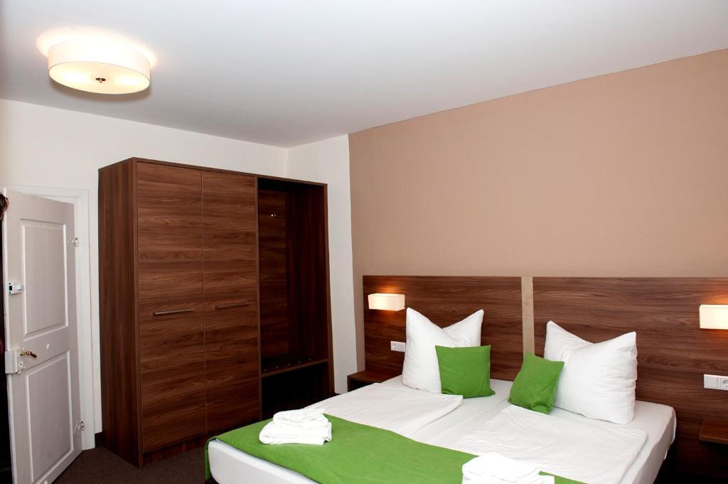 Hotel Adler Eichstätt الغرفة الصورة