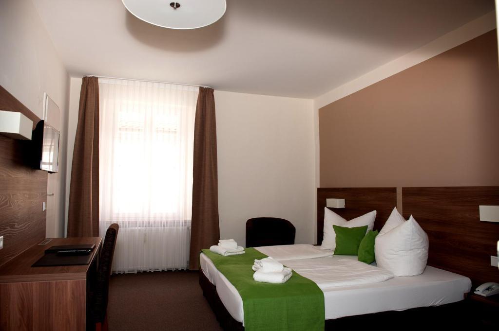 Hotel Adler Eichstätt الغرفة الصورة