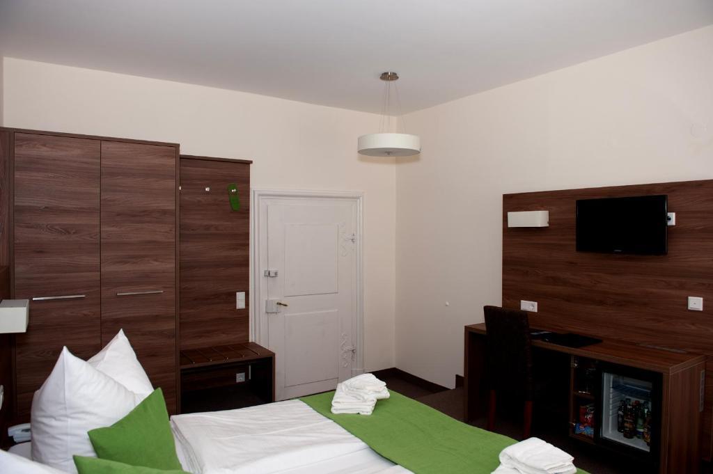 Hotel Adler Eichstätt الغرفة الصورة